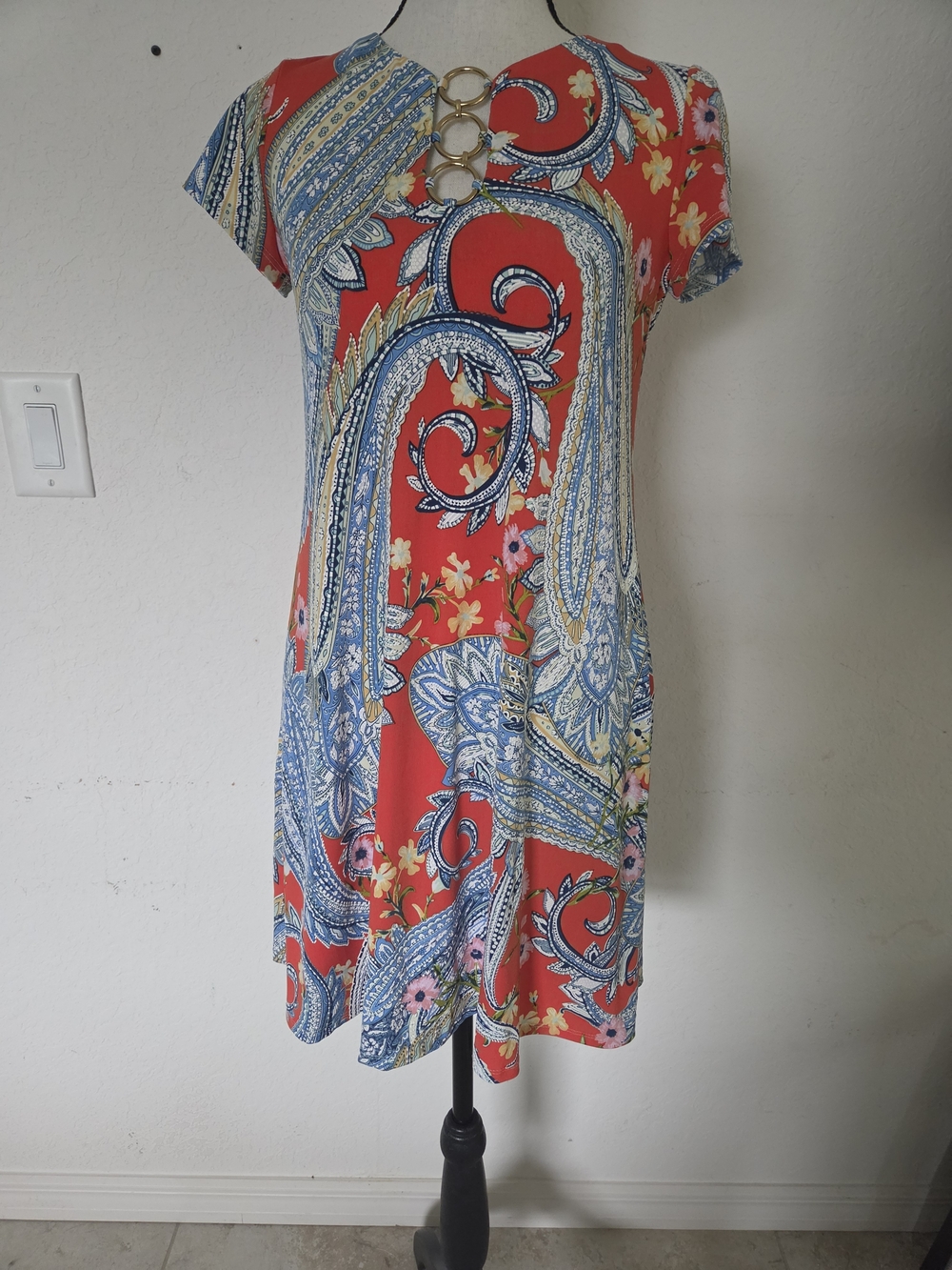 Boho Paisley Print Knit Dress Red Blue O-Ring Cutout Short Sleeve Size S/M